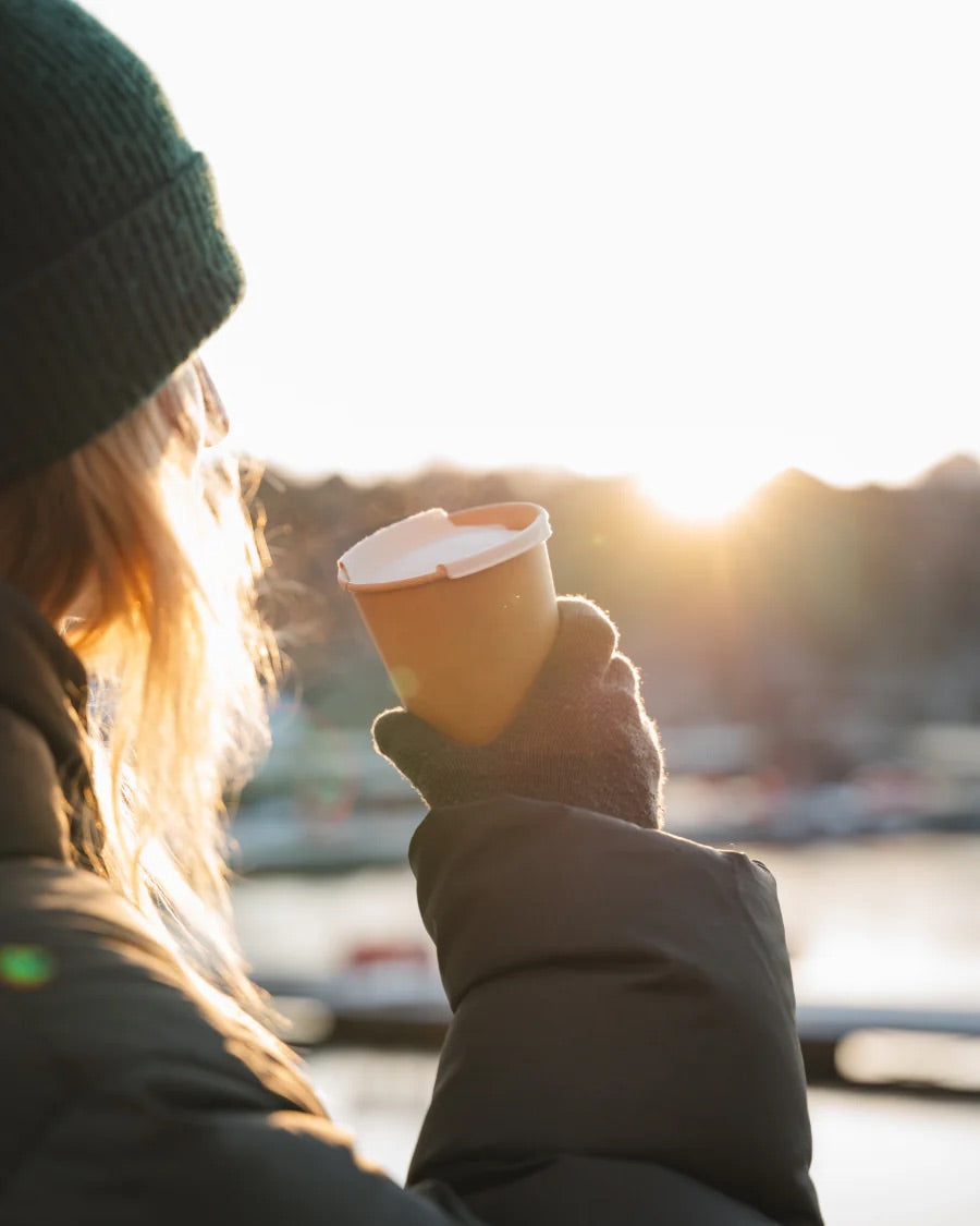 Liplid drikkelåg Ø90 mm – Bæredygtige låg til kaffebæger (50 stk)